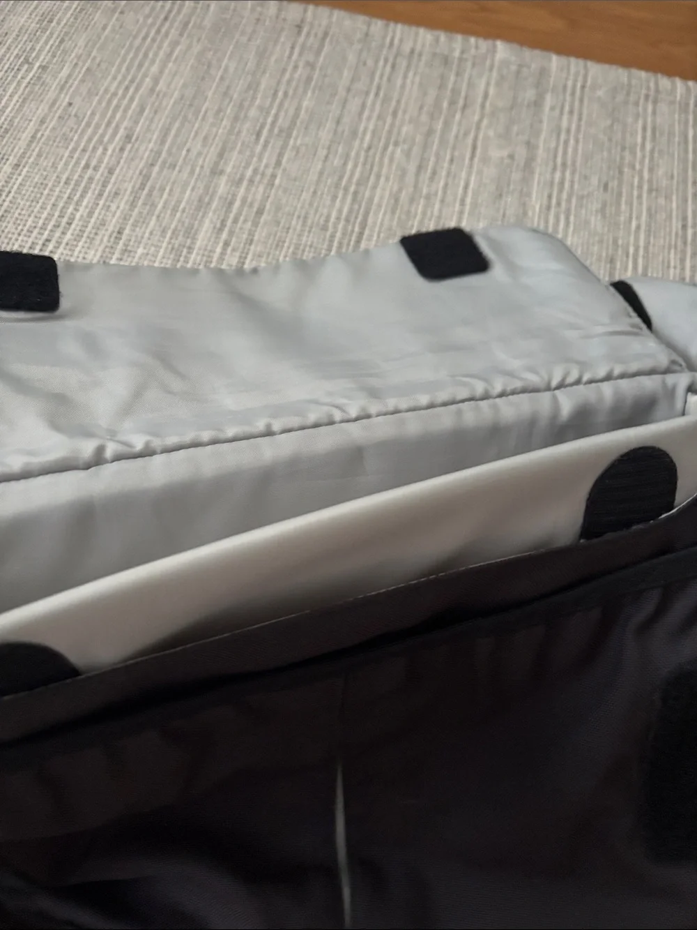 Patagonia spacious messenger